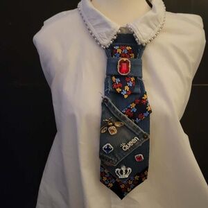 Upcycled Fashion tie